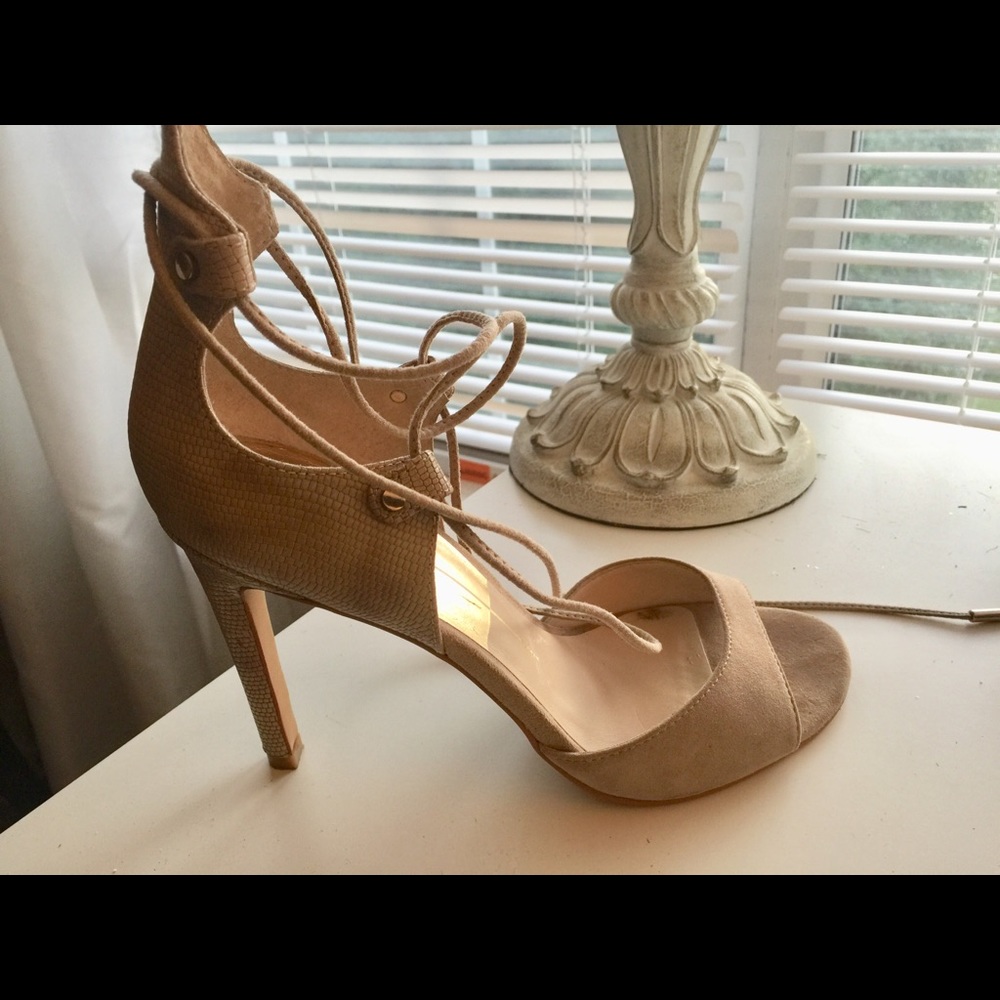Dolce Vita Hazeley nude strappy heels